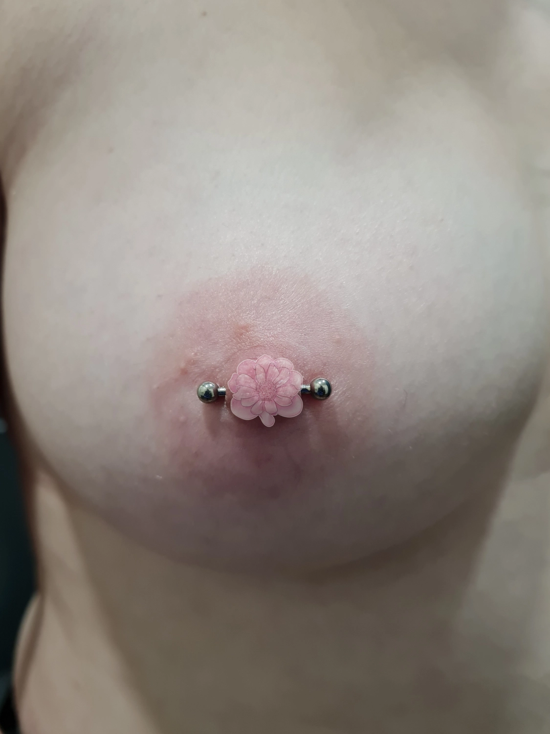 Maluna - Piercing and Fine Jewelry - Brustwarzenpiercing